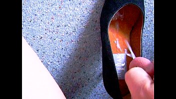 Cum in her shoe