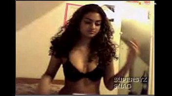 Young Arabic Girl on Cam