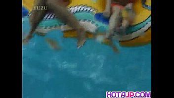 Mai Sakurai and babes are touched at pool