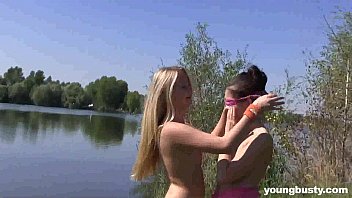 youthfull chesty viktoria touch a lesbian039_s.