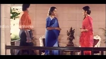 Aunty Hot Romantic Scene In Elamai Unarchigal - Babilona, Uday