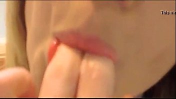 Stunning Amateur Blonde Cam Fingers pussy   - combocams.com