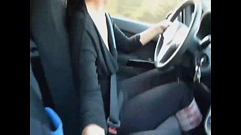 stellar woman faps stud-meat while driving