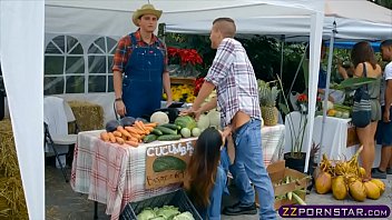 Customer fucks the farmers wife in public at the market