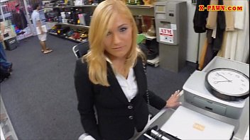 Hot blonde milf screwed by pawnkeeper and receives money