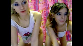 2 blonde girls in free chat at SexAtCams